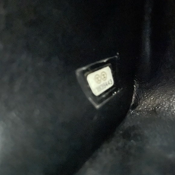 BLACK QUILTED CAVIAR NEW CLASSIC DOUBLE FLAP JUMBO - Picture 9 of 14